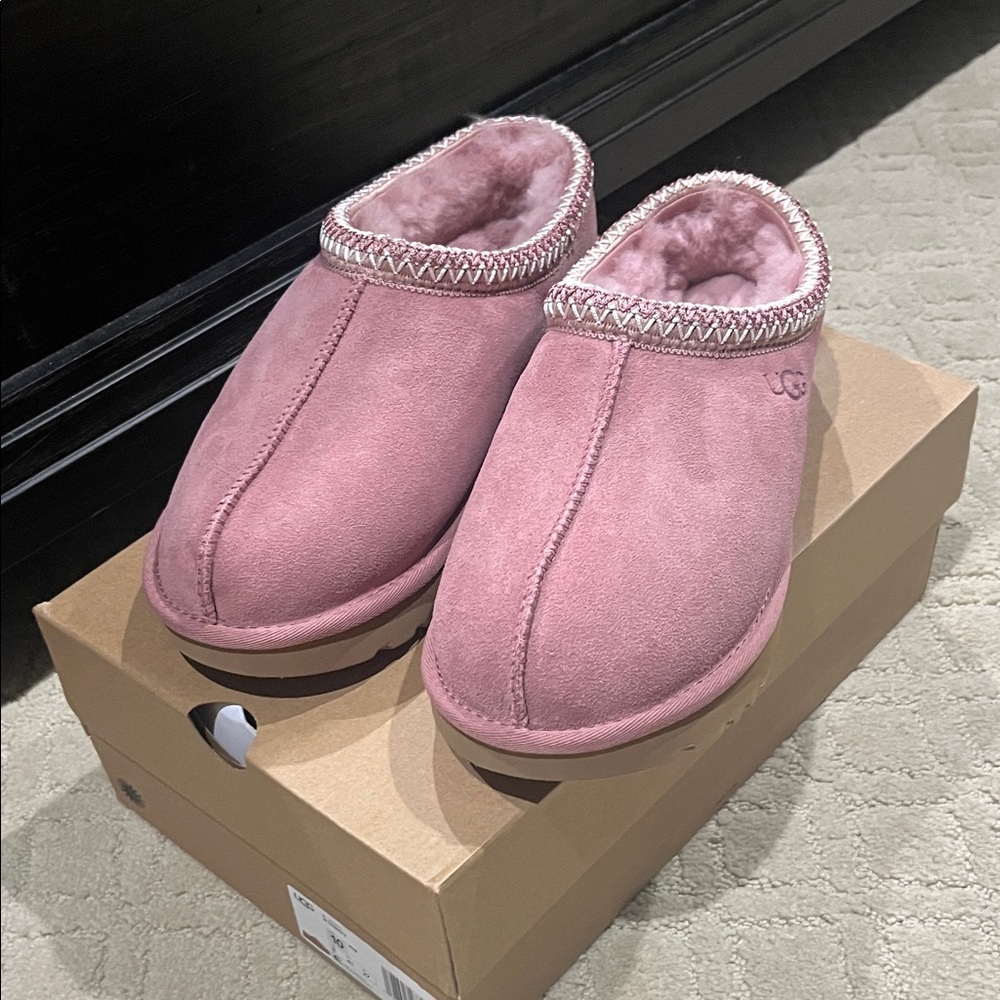 UGG Women's Pink Slippers